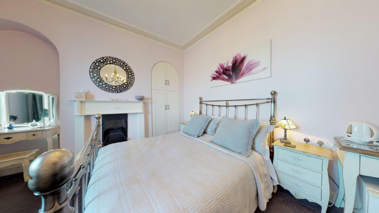 Golden Hind Bed & Breakfast St Ives  Exterior photo